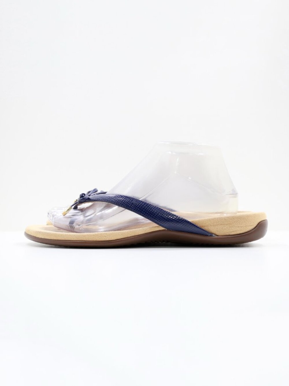 Vionic Bella II Blue Patent Leather Lightweight Flat Thong Sandals - 10